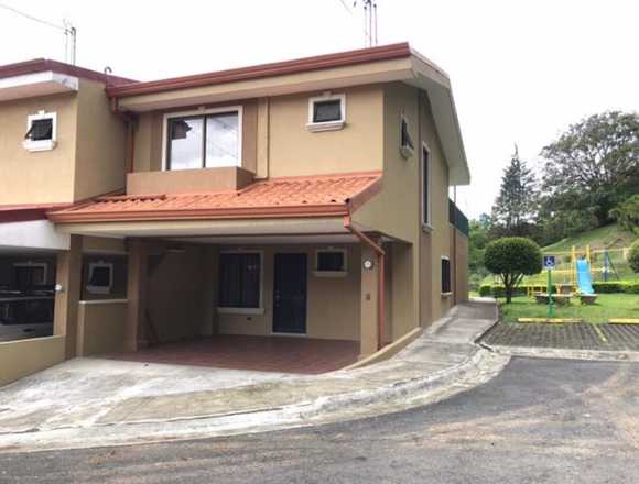 Se vende casa en condominio San Antonio San José en Desamparados (Cantón)