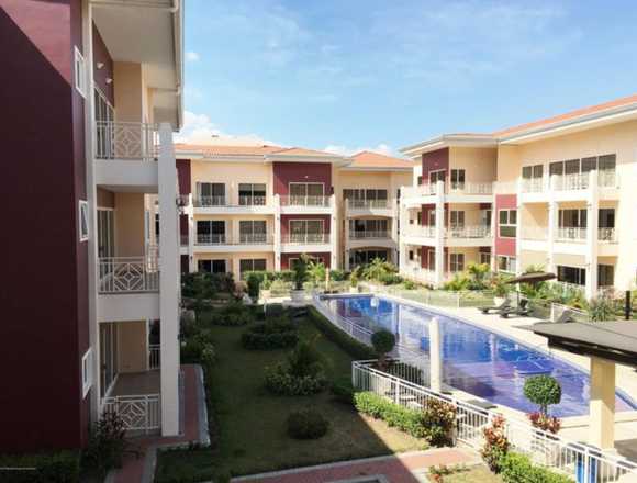 Se alquila apartamento en condominio Escazú 24-902 en Escazú (Cantón)