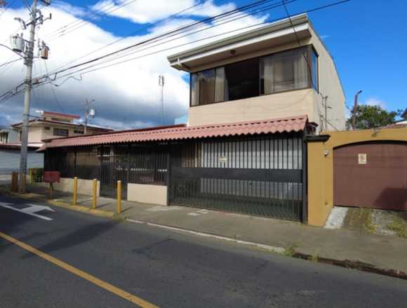Se vende casa en San Roque de Heredia 24-1155 en Barva (Cantón)
