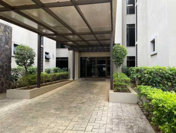 Se alquila apartamento en condominio de Santa Ana en Santa Ana (Cantón)