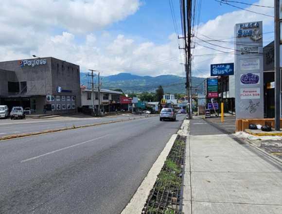 Se alquila local comercial San Rafael Escazú en Escazú (Cantón)