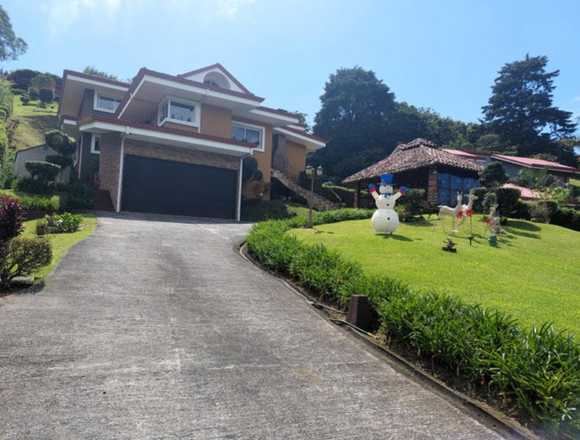 Se vende casa Residencial San Jerónimo San José en Moravia (Cantón)