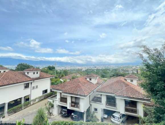 Se alquila apartamento en San Rafael Escazú 25-904 en Escazú (Cantón)