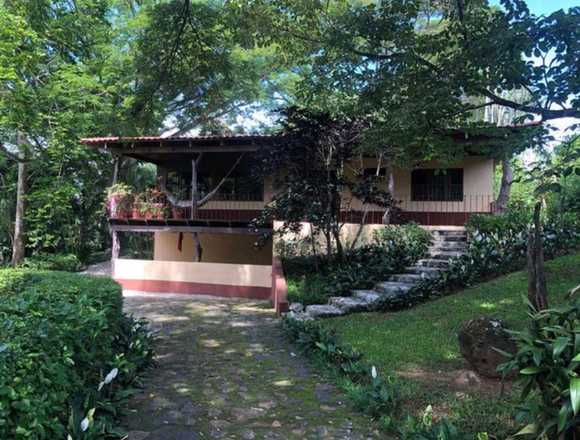 Se vende casa con amplio lote Garita Alajuela en Alajuela (Cantón)
