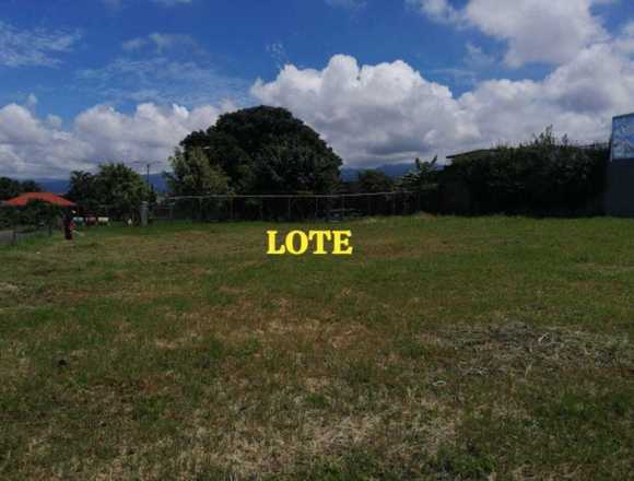 Se vende lote de 381m2 en residencial de Heredia en Heredia (Cantón)