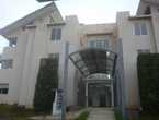 Se alquila apartamento con balcón Santa Ana23-2600