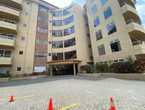 Se vende apartamento en condominio Escazú 24-420