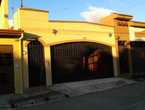 Se vende casa con patio en condominio de Heredia en Heredia (Cantón)