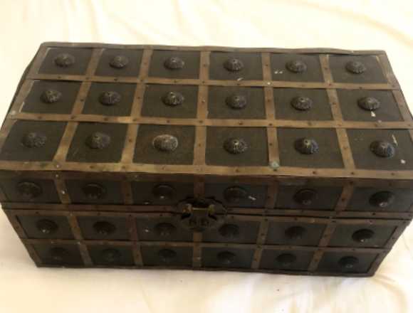 Cofre Rustico de Madera en Antiguo Cuscatlán (Municipio)