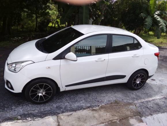 VENDO HYUNDAI GRAND i10 2015 en Santiago (Distrito)