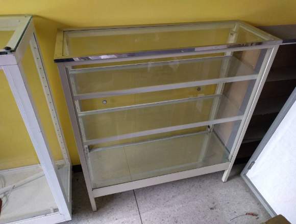 Vitrina Cromada Con 2 Entrepaños en Libertador (Municipio)