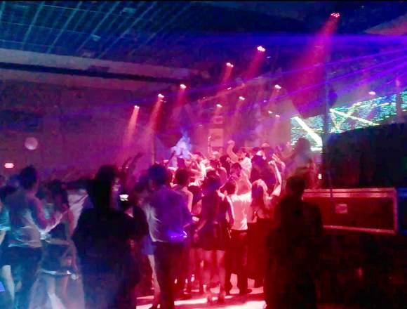 Miniteka y maxiteca, luces, sonido, Dj