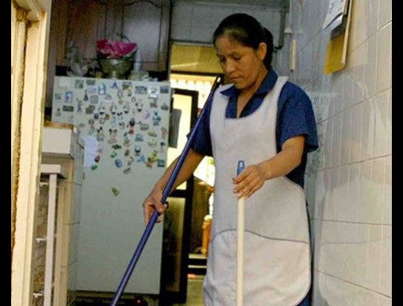 Domestica todo servicio, cama dentro