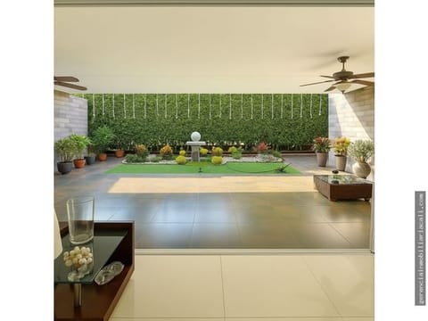 Casa REMODELADA en Ciudad Jardín – Condominio Polo Club 1