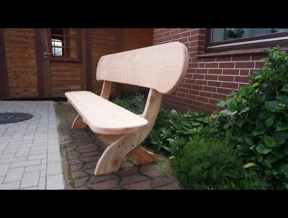 Gartenbank aus Lärche. Holzbank. Terrassenbank.