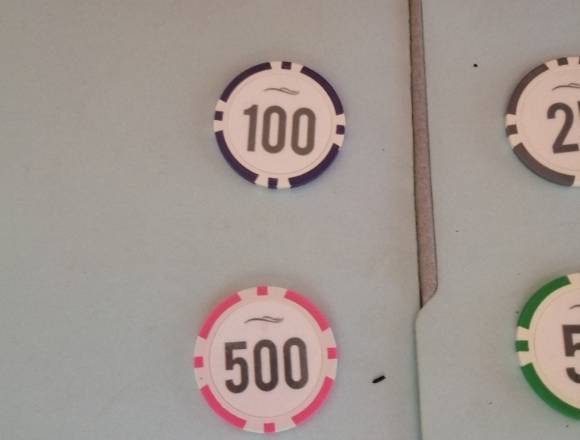 fichas para póker, juegos de mesa.