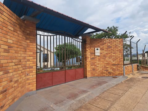 VENTA CASA CAMPESTRE RUITOQUE ALTO TRES ESQUINAS COD:1327 en Floridablanca (Municipio)