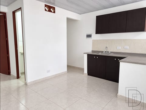 Renovado Apartamento en prado centro, cerca a estación del metro