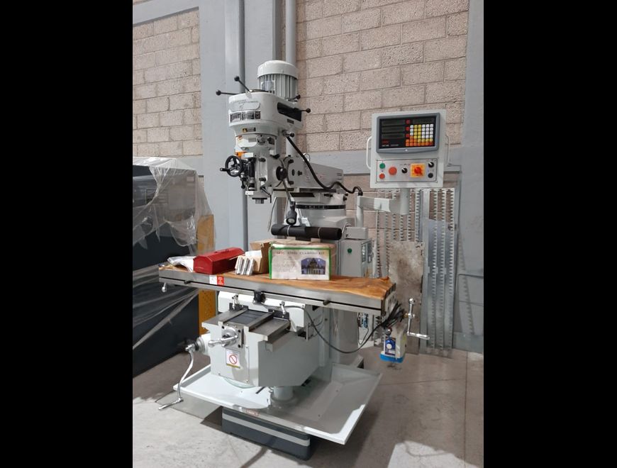 FRESADORA VERTICAL MAQUINT 12.5” X 58” en Iztapalapa (Municipio)