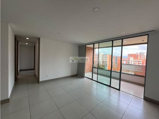 APARTAMENTO EN ARRIENDO