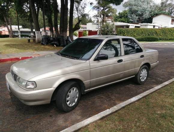Nissan Sentra B13 mecánico en Ciudad de Guatemala (Municipio)