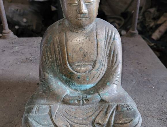 Buda y Egipcio en bronce en Ciudad de Guatemala (Municipio)