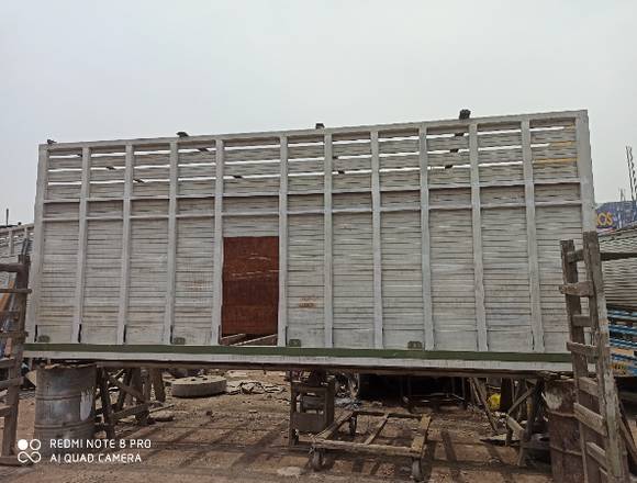 Carrocerías de madera y furgones en venta