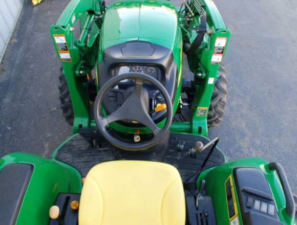 Tractor compacto JOHN DEERE 4120