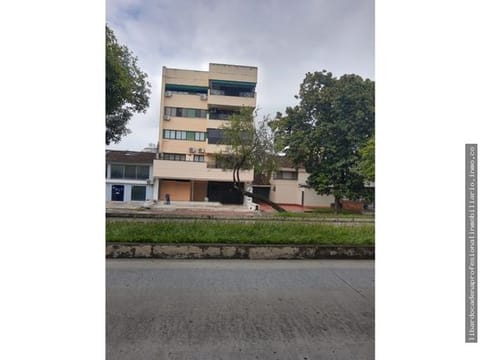 Venta Apartamento con terraza en 2° piso de Ciudad Jardín