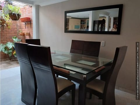 Casa Tres plantas para la renta en El Caney