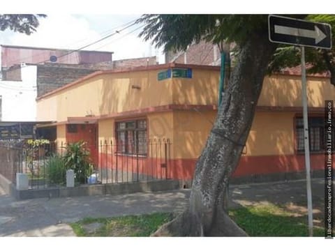 Venta Casa Esquinera Aranjuez