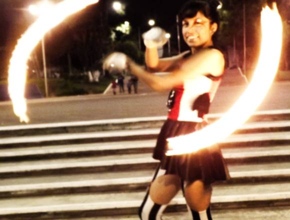 Show Circo: Fuego, Malabares y Danza Aérea