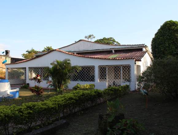 Vendo !! Hermosa Casa Quinta en plena ciudad !! en Villavicencio (Municipio)