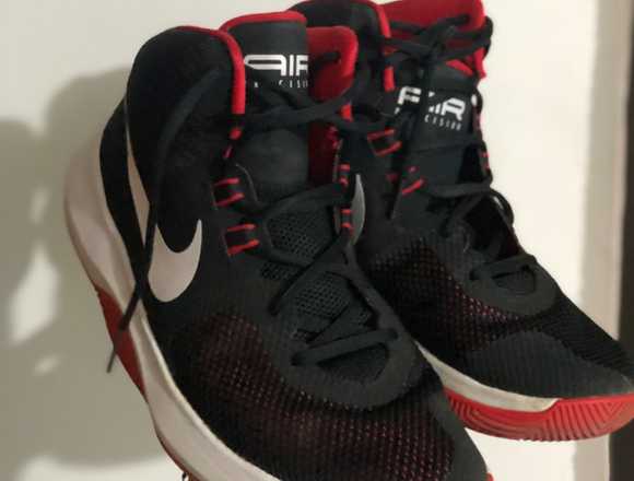 Zapatos Nike precision talla 9.5 en Sabaneta (Municipio)