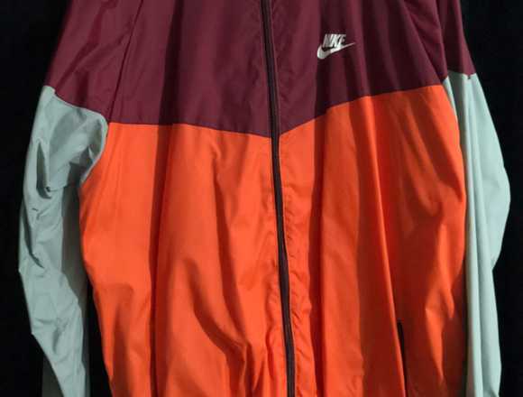 Chaqueta Nike talla L en Sabaneta (Municipio)