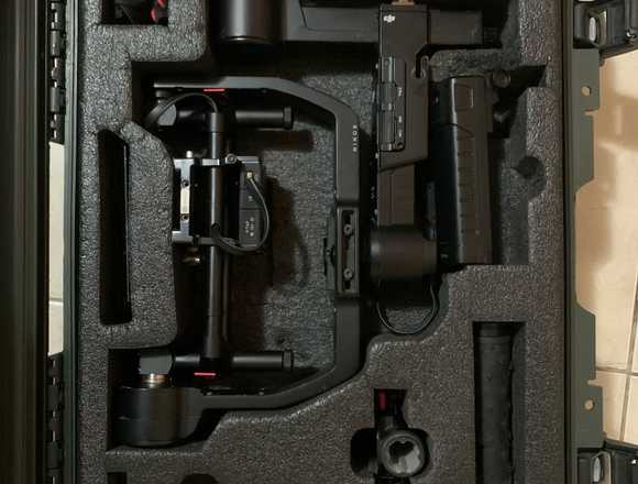 VENDO ESTABILIZADOR DJI RONIN-M en Panamá (Distrito)
