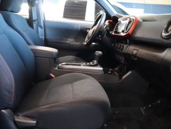 TOYOTA TACOMA AÑO 2018 en Sinaloa (Municipio)