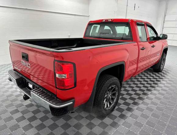 GMC SIERRA MODELO 2018 en Villa de Reyes (Municipio)