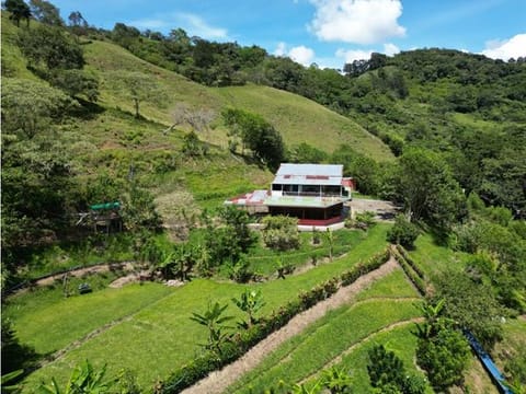 Venta de finca en Orosi, ideal para proyecto turístico