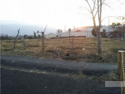 Venta de lote en Sabanilla de Uso Residencial, 3 pisos