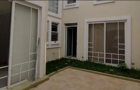 Casa en Renta Condado Naranjo, casa ampliada Zona 4 de Mixco en Ciudad de Guatemala (Municipio)