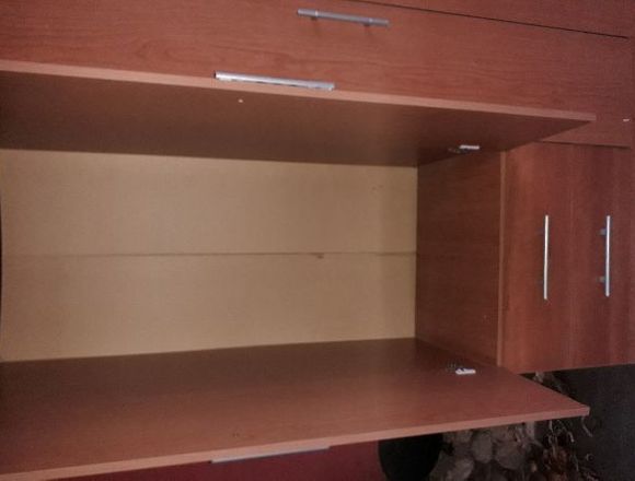Closet usado de madera enchapada. en Alto Bío Bío (Comuna)