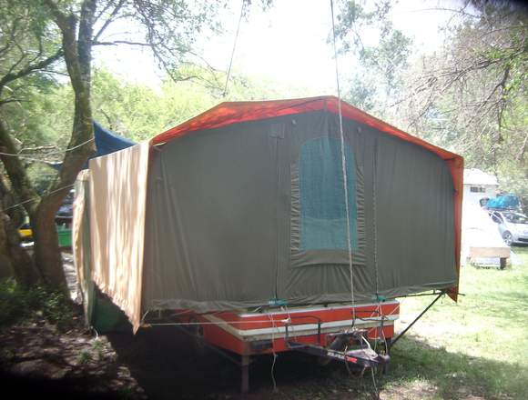 Trailer batan modelo mer-cir en Lago Buenos Aires (Localidad)