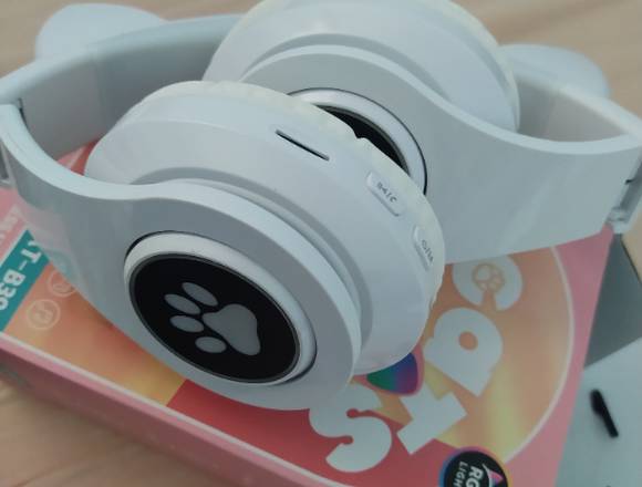 Audífonos bluetooth orejas de gatos en Santiago (Comuna)