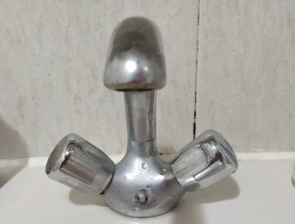 Canalizador oferece serviços em Sesimbra (Concelho)