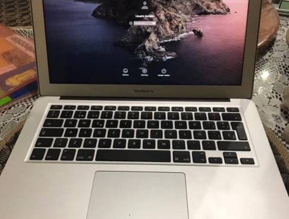 Mac , un solo dueño, precio negociable en David (Distrito)