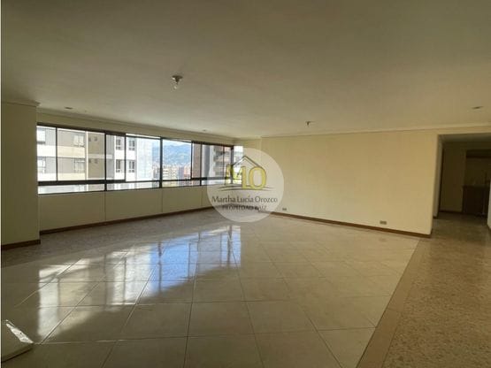 Apartamento en Castropol. 230 mts, unidad cerrada, cerca Hotel Belfort