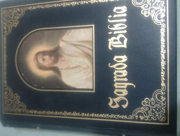 Biblia Católica versión Vulgata latina, grande bor en Tulancingo de Bravo (Municipio)