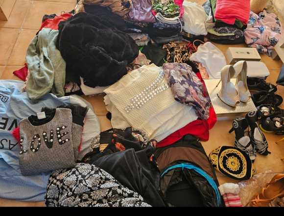 Lote más de 100 piezas ropa, calzado, electronica