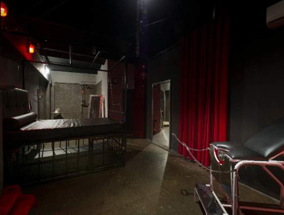 Habitación mazmorra BDSM (Wanda room) en L'Hospitalet de Llobregat (Municipio)